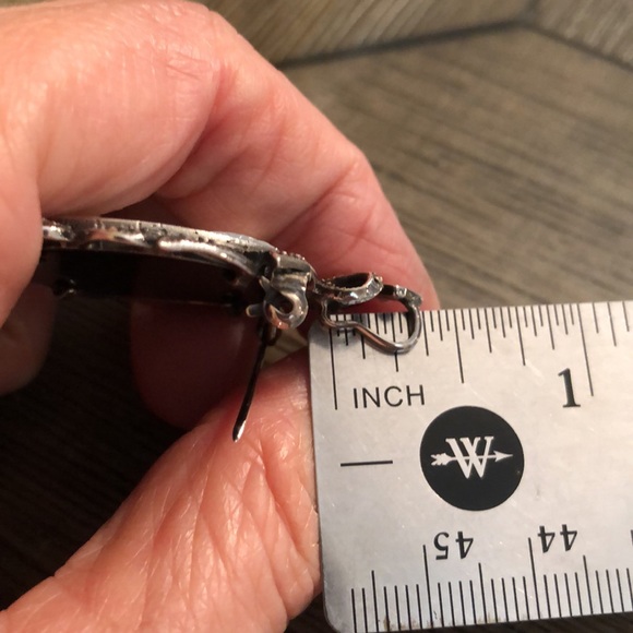 Vintage Sterling Silver, Marcasite, Onyx, & Mother of Pearl Cameo - Picture 15 of 16